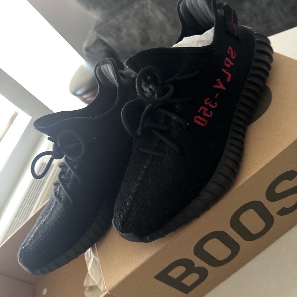 Yeezy boost 350 V2